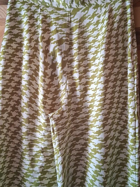 NWOT Womens Urban Outfitters Olympia Print Pants Size Medium - Picture 7 of 9